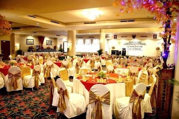 hotel grand tiga mustika