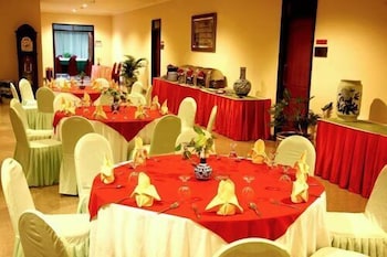 hotel grand tiga mustika