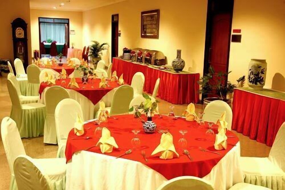 hotel grand tiga mustika