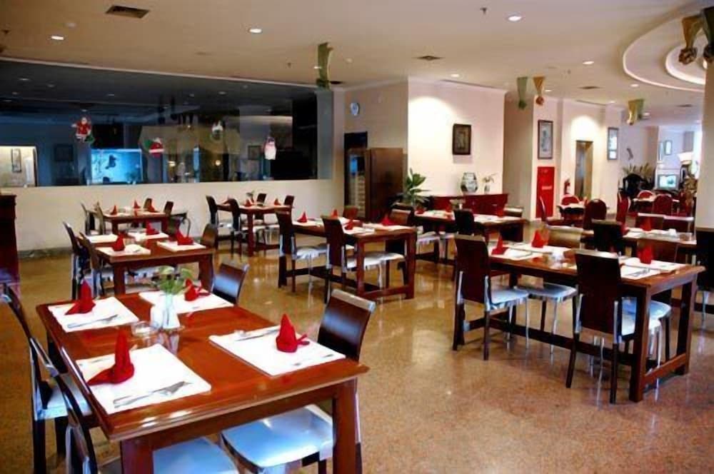 hotel grand tiga mustika