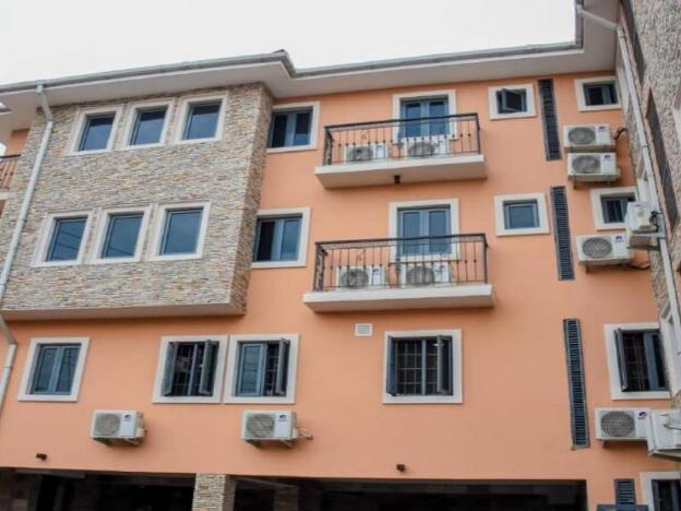 fadars place magodo