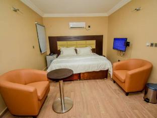 fadars place magodo