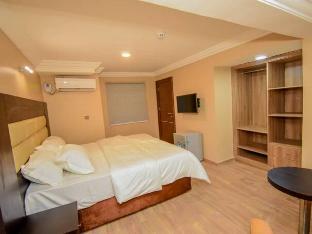 fadars place magodo