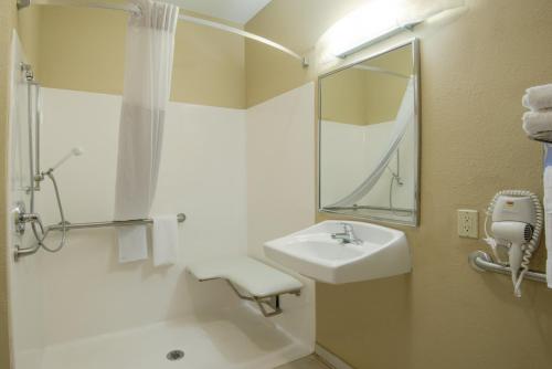 candlewood suites sheridan by ihg
