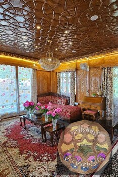 dilshad houseboats