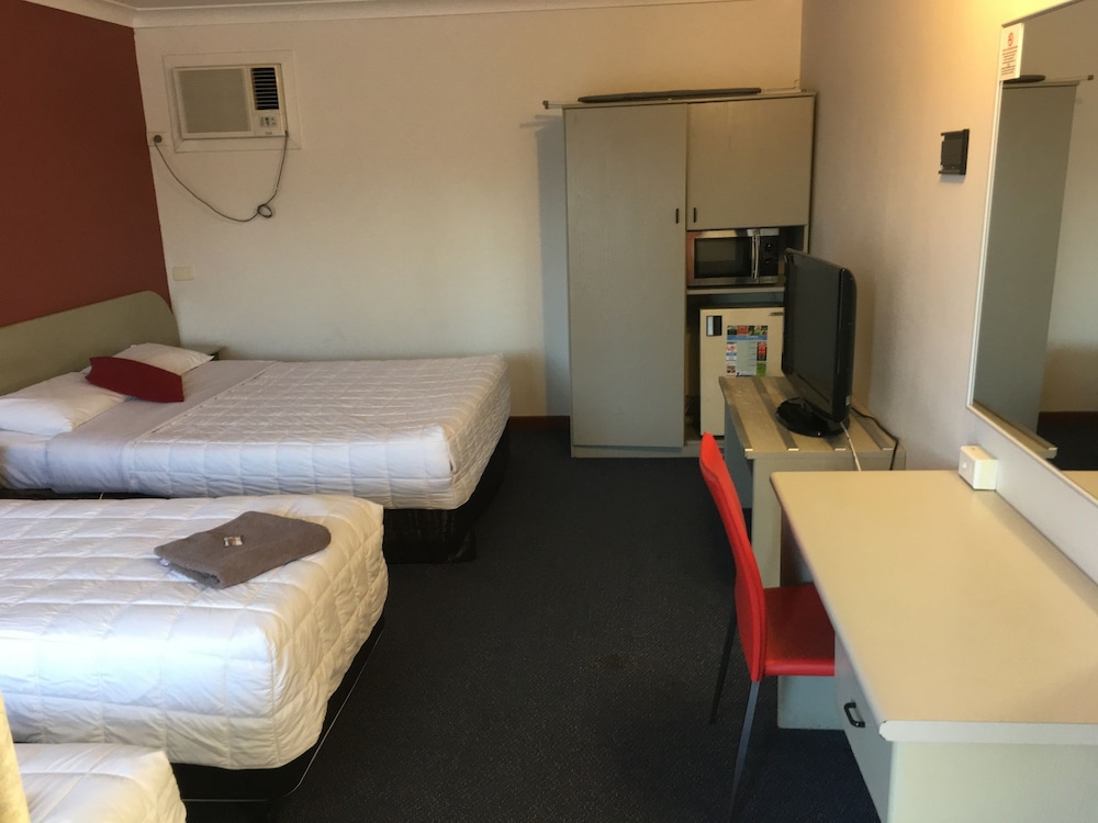 parkway motel