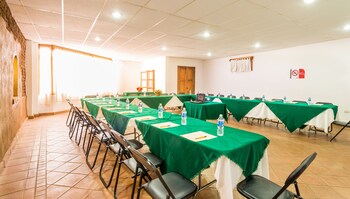 Hotel Casa Del Refugio,Patzcuaro>>Morelia,3 star