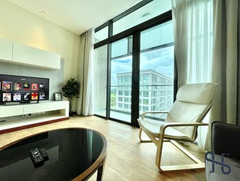 homesuite home at riverson soho