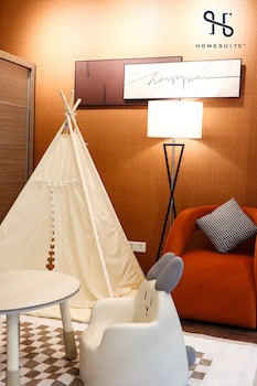 homesuite home at riverson soho