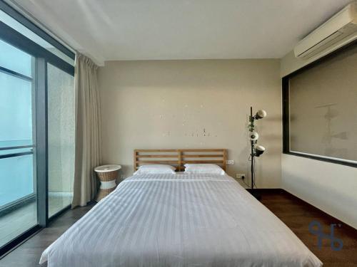 homesuite home at riverson soho