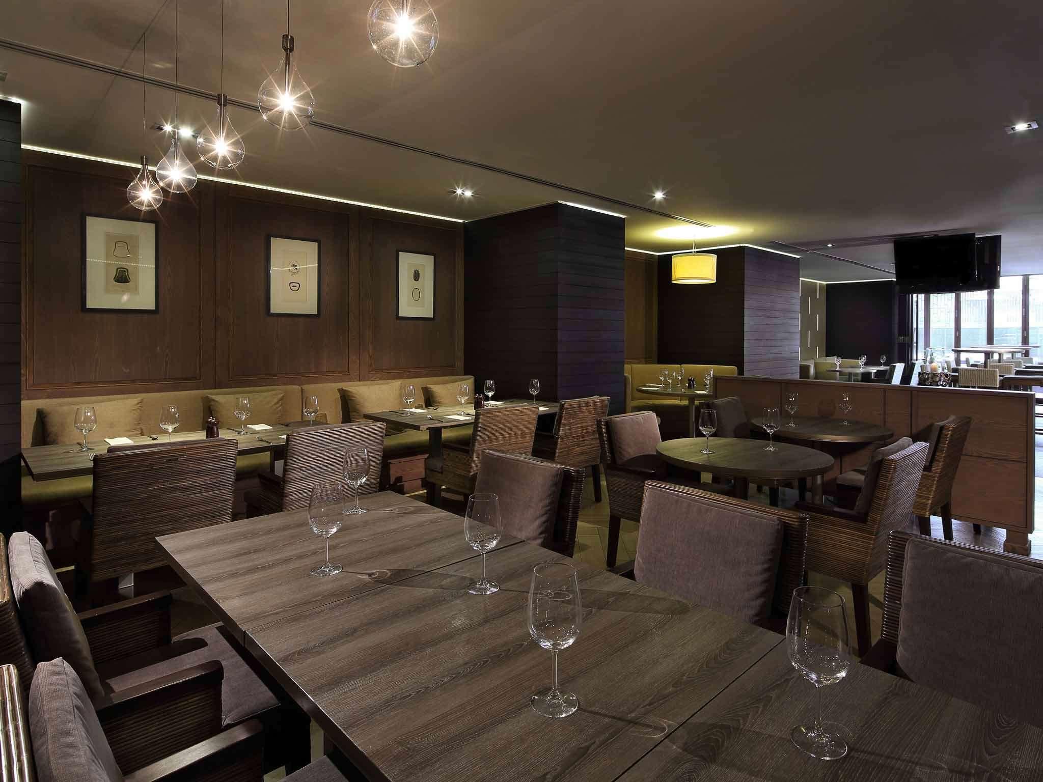 grand mercure singapore roxy