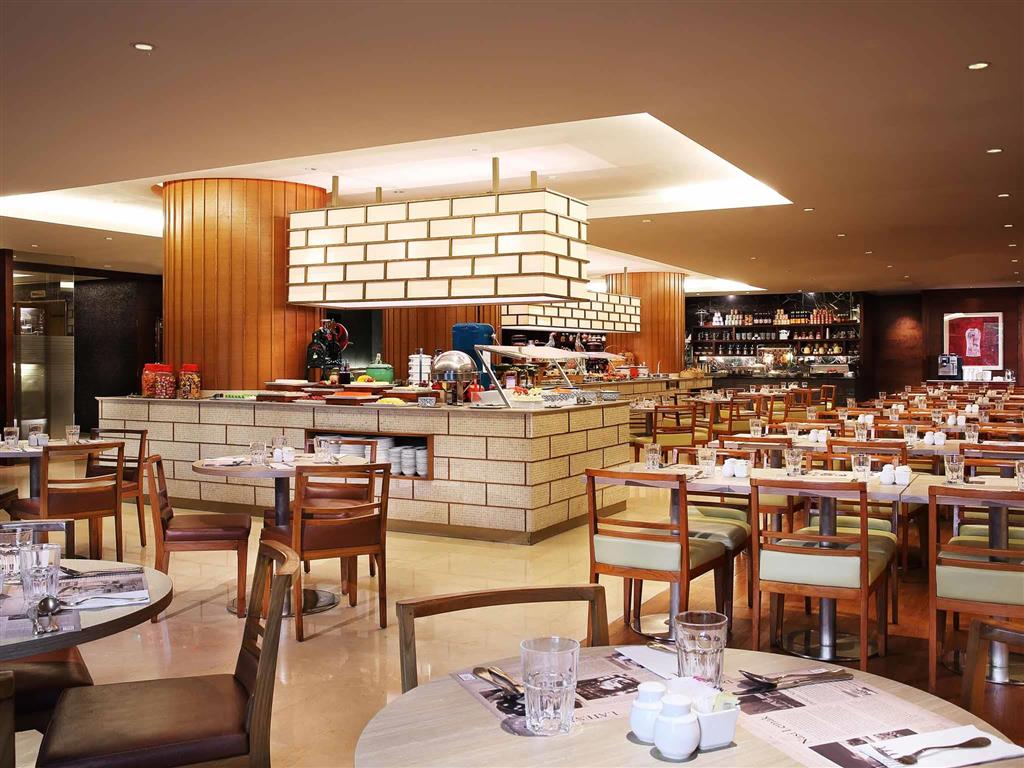 grand mercure singapore roxy