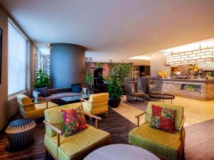grand mercure singapore roxy