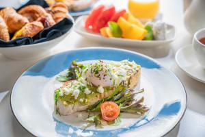 orchard rendezvous hotel by far east hospitality