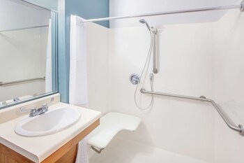 woodspring suites harlingen