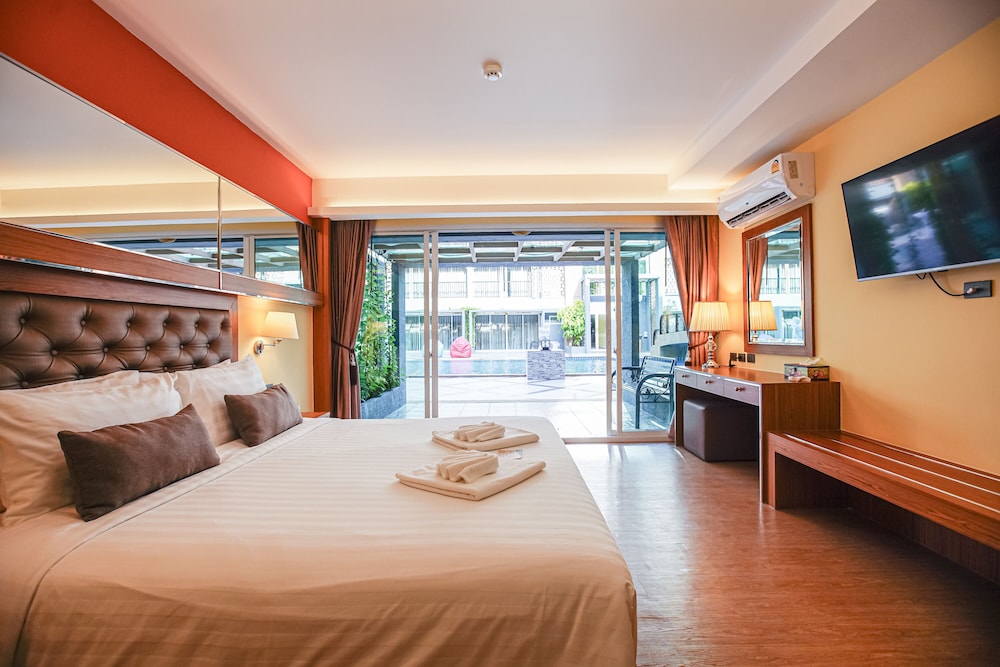 golden sea pool villa heart of hua hin