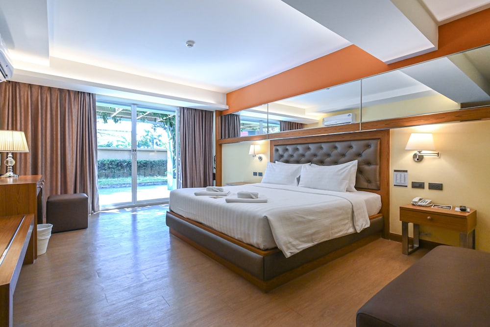 golden sea pool villa heart of hua hin