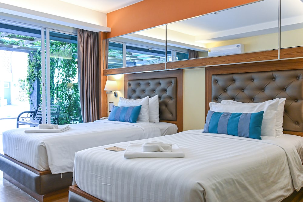 golden sea pool villa heart of hua hin