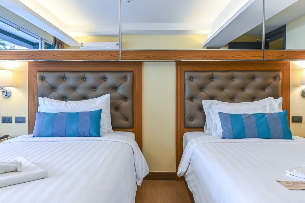 golden sea pool villa heart of hua hin