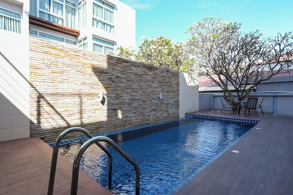 golden sea pool villa heart of hua hin