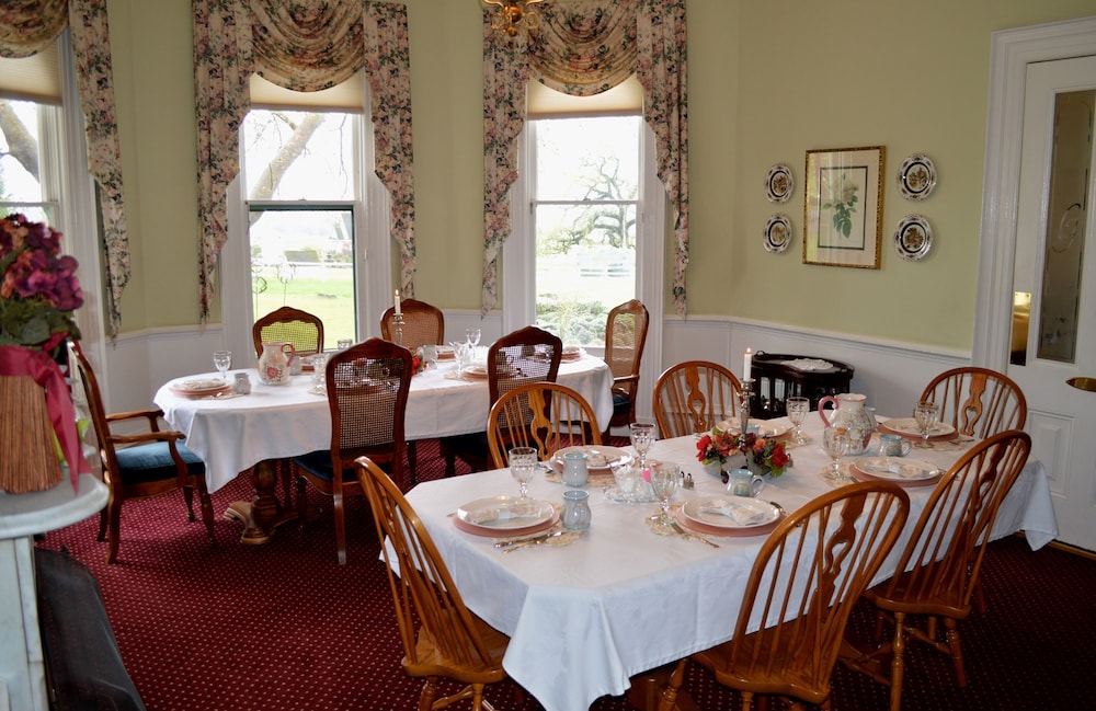 the gables wine country inn