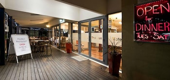 berry village boutique motel