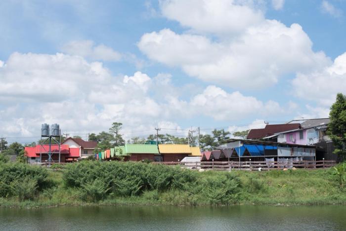 talad nam klong hae resort