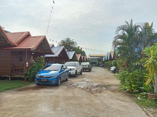 talad nam klong hae resort