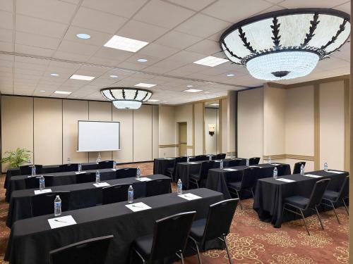 holiday inn south plainfield piscataway by ihg