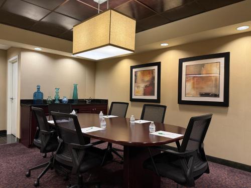 holiday inn south plainfield piscataway by ihg