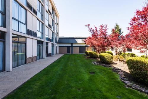holiday inn south plainfield piscataway by ihg