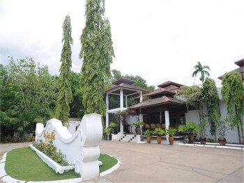 thazin garden hotel
