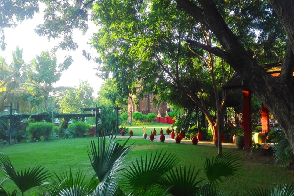 thazin garden hotel