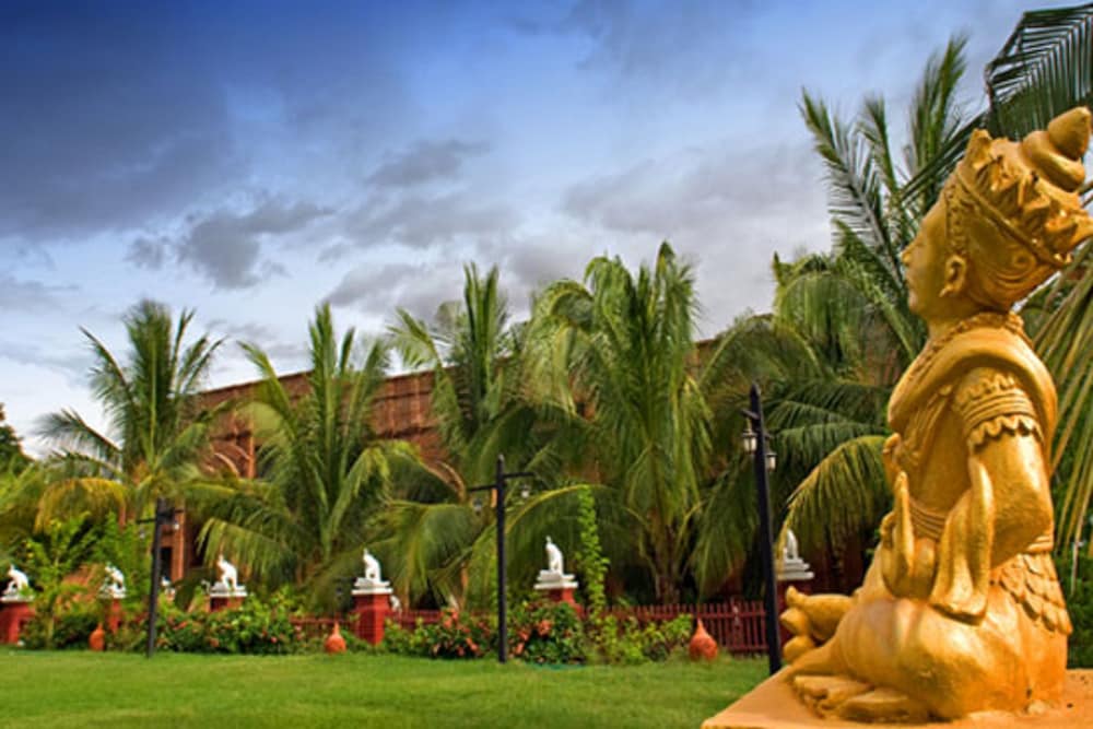 thazin garden hotel