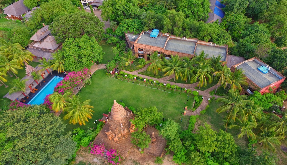 thazin garden hotel
