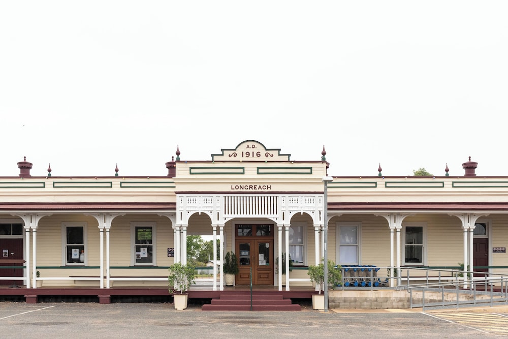 longreach motor inn