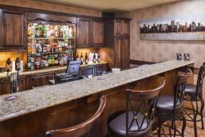 best western plus grand sault hotel and suites