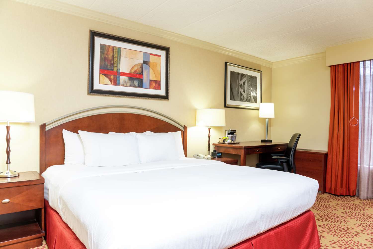 doubletree by hilton hotel grand rapids airport