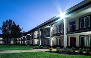 red roof inn and suites greenwood sc