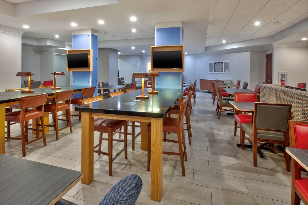 holiday inn express philadelphia midtown by ihg