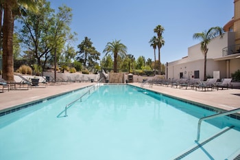 embassy suites by hilton phoenix biltmore
