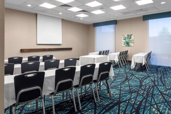 homewood suites by hilton phoenix airport south