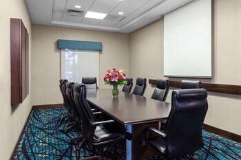 homewood suites by hilton phoenix airport south