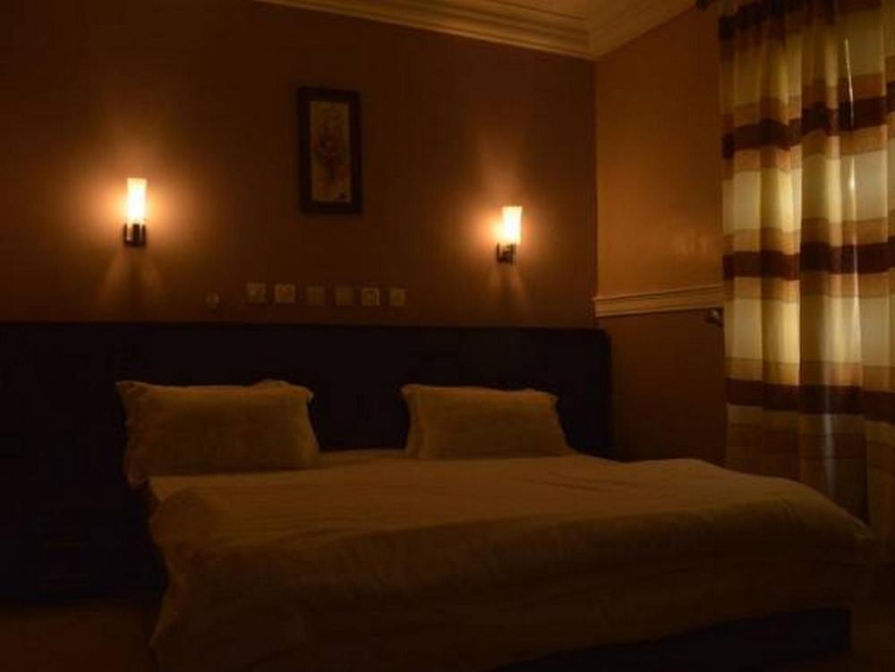 utopia suites and apartment