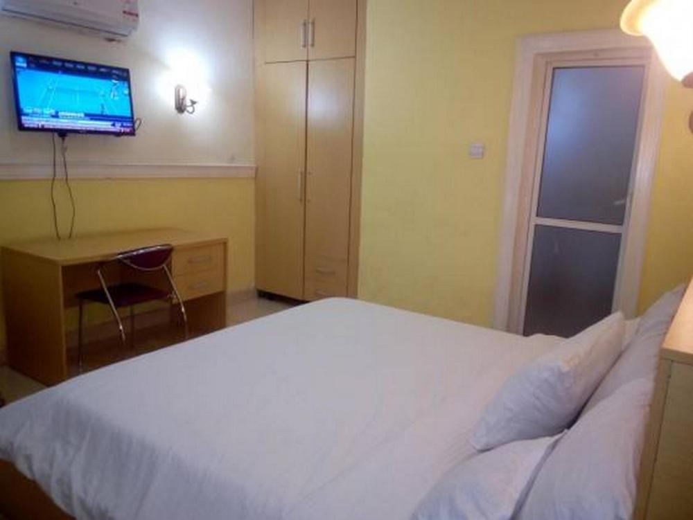 utopia suites and apartment