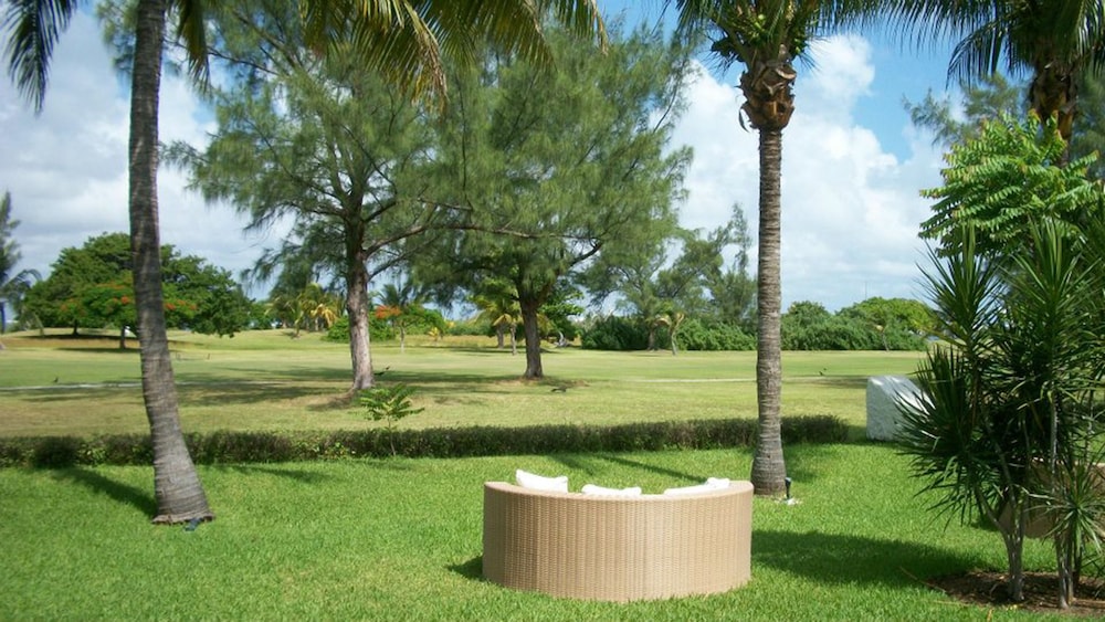 laguna suites golf and spa