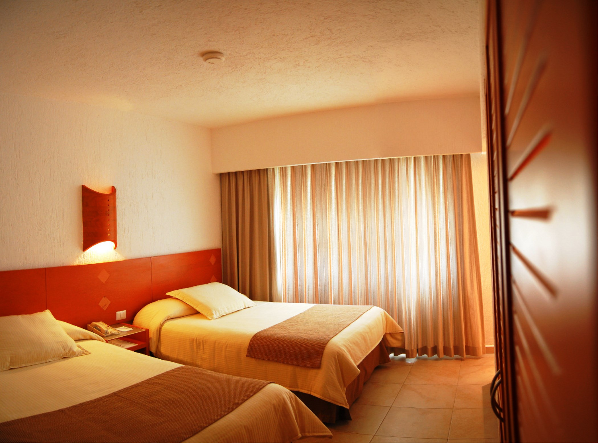 laguna suites golf and spa