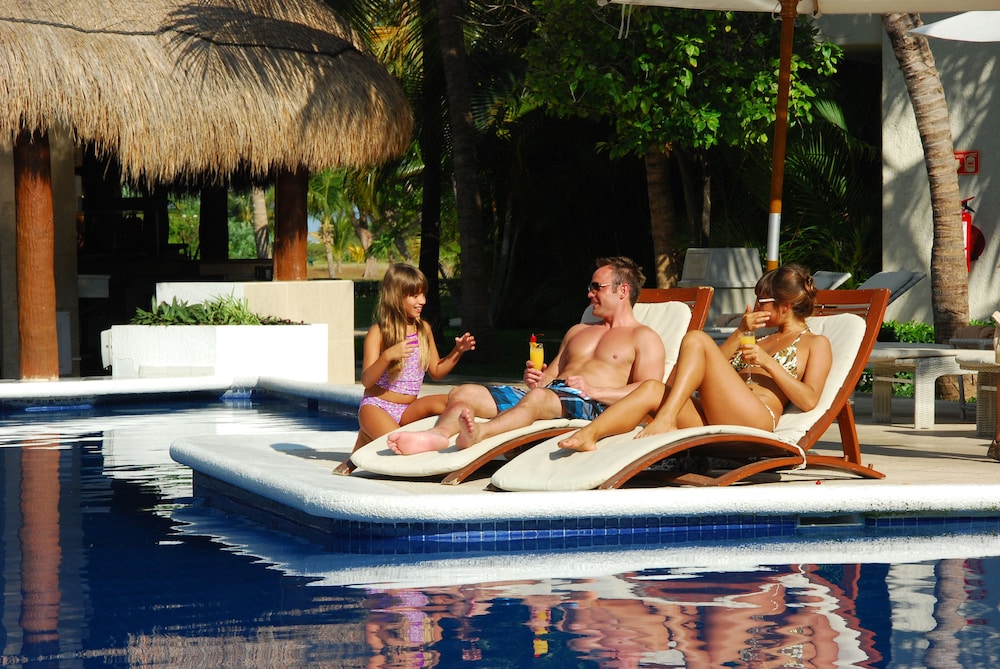 laguna suites golf and spa