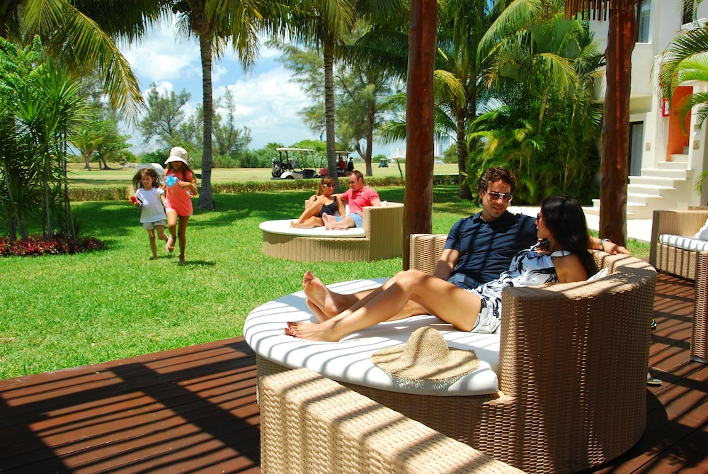 laguna suites golf and spa