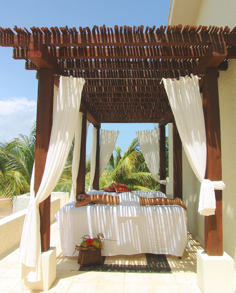 laguna suites golf and spa